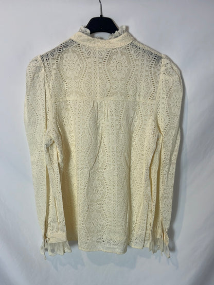 CERISE BLUE. Blusa encaje beige claro. T S