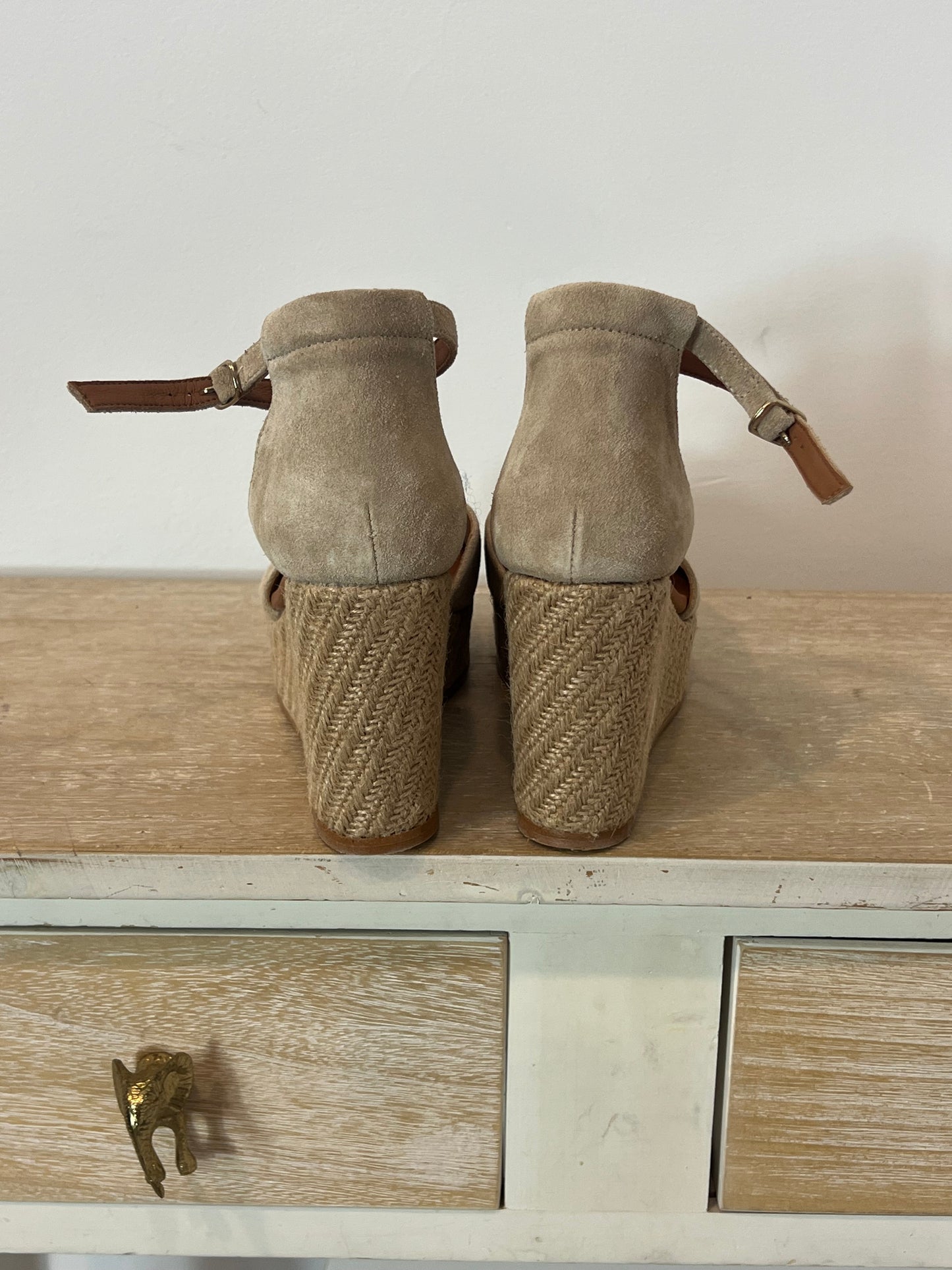 POPA. Beige leather wedges size 38