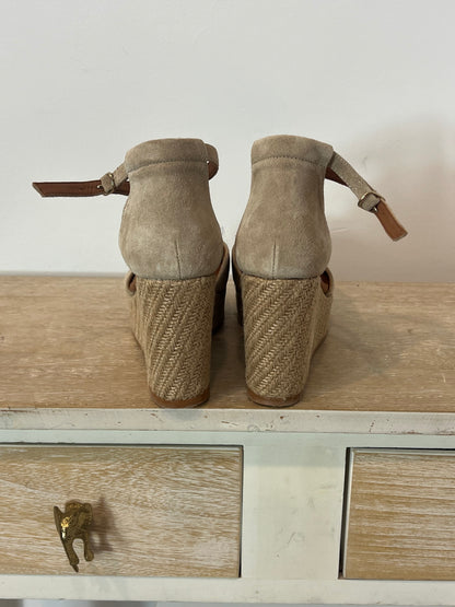 POPA. Beige leather wedges size 38