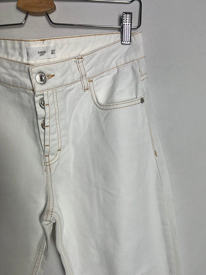 MANGO. Denim rectos blanco costuras. T 38