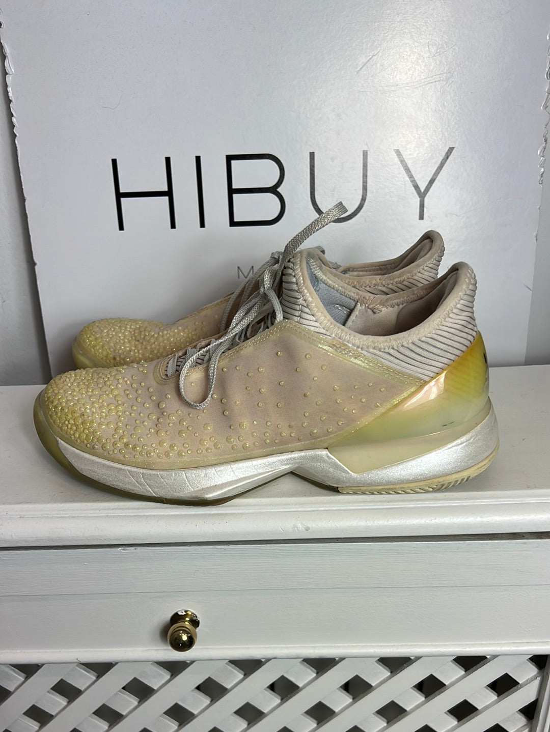 ADIDAS. Zapatillas detalles pedrería rosa claro. T 40