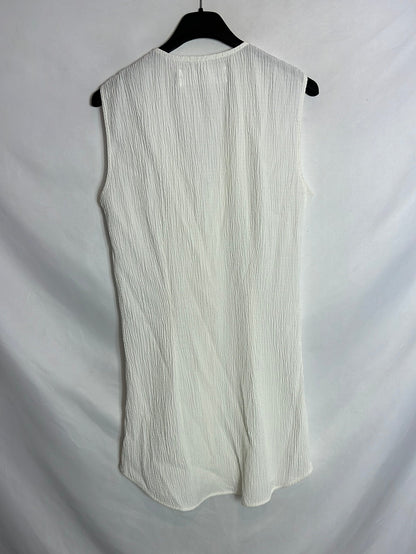 VICTORIA BECKHAM. Total look blanco textura T.36