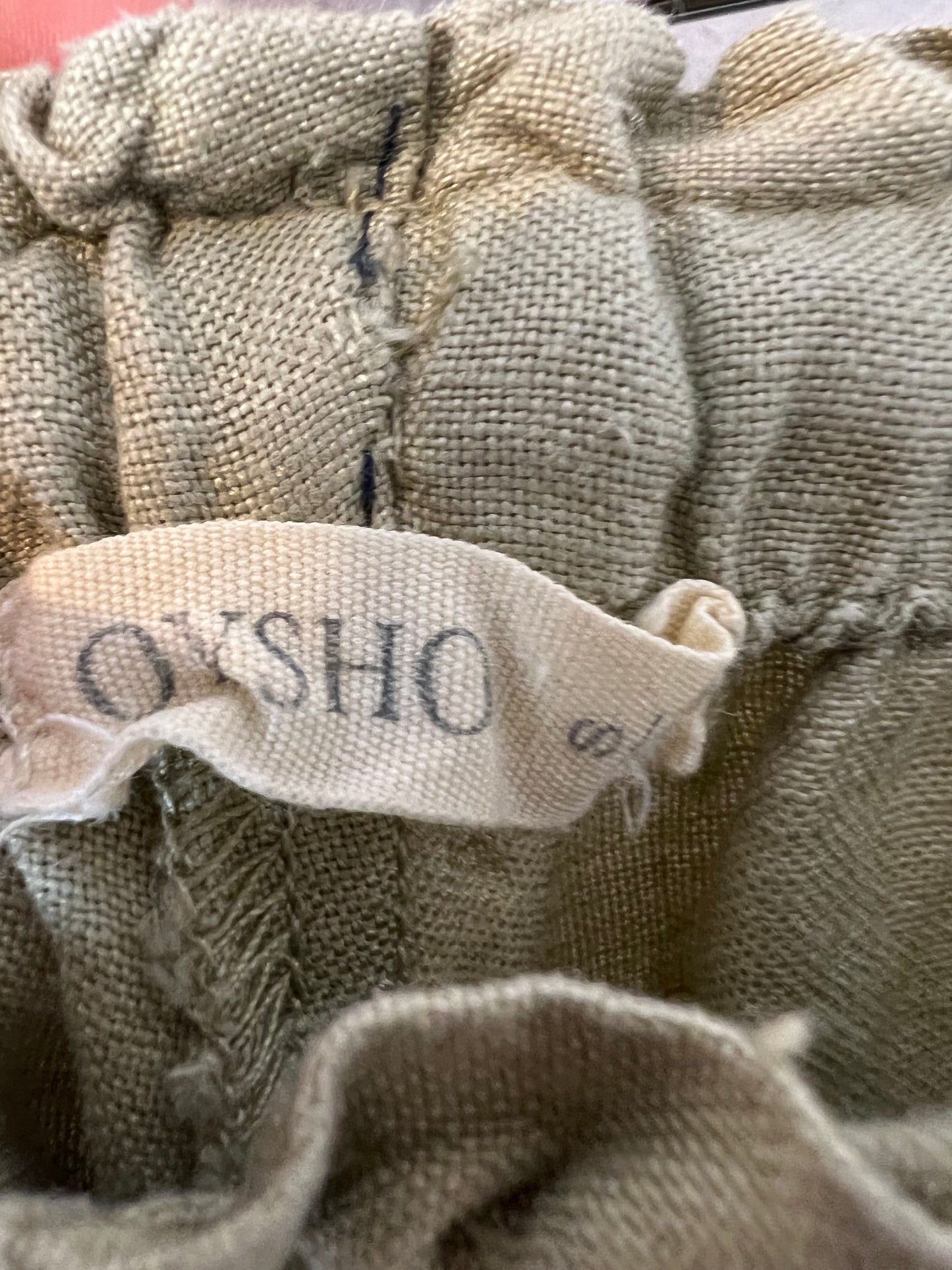 OYSHO. Pantalón verde fluido con lino. T S