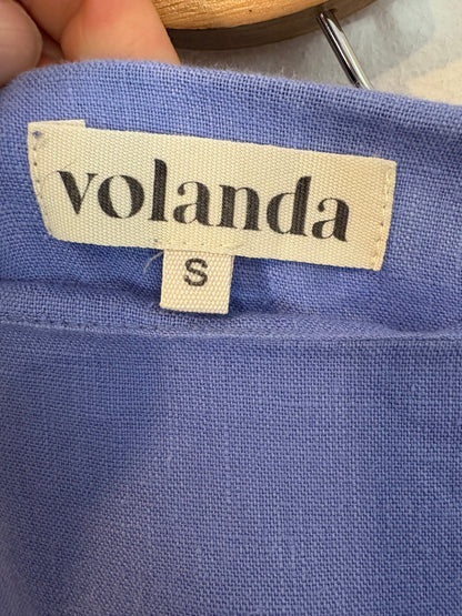 VOLANDA. Total look top y falda lino morado