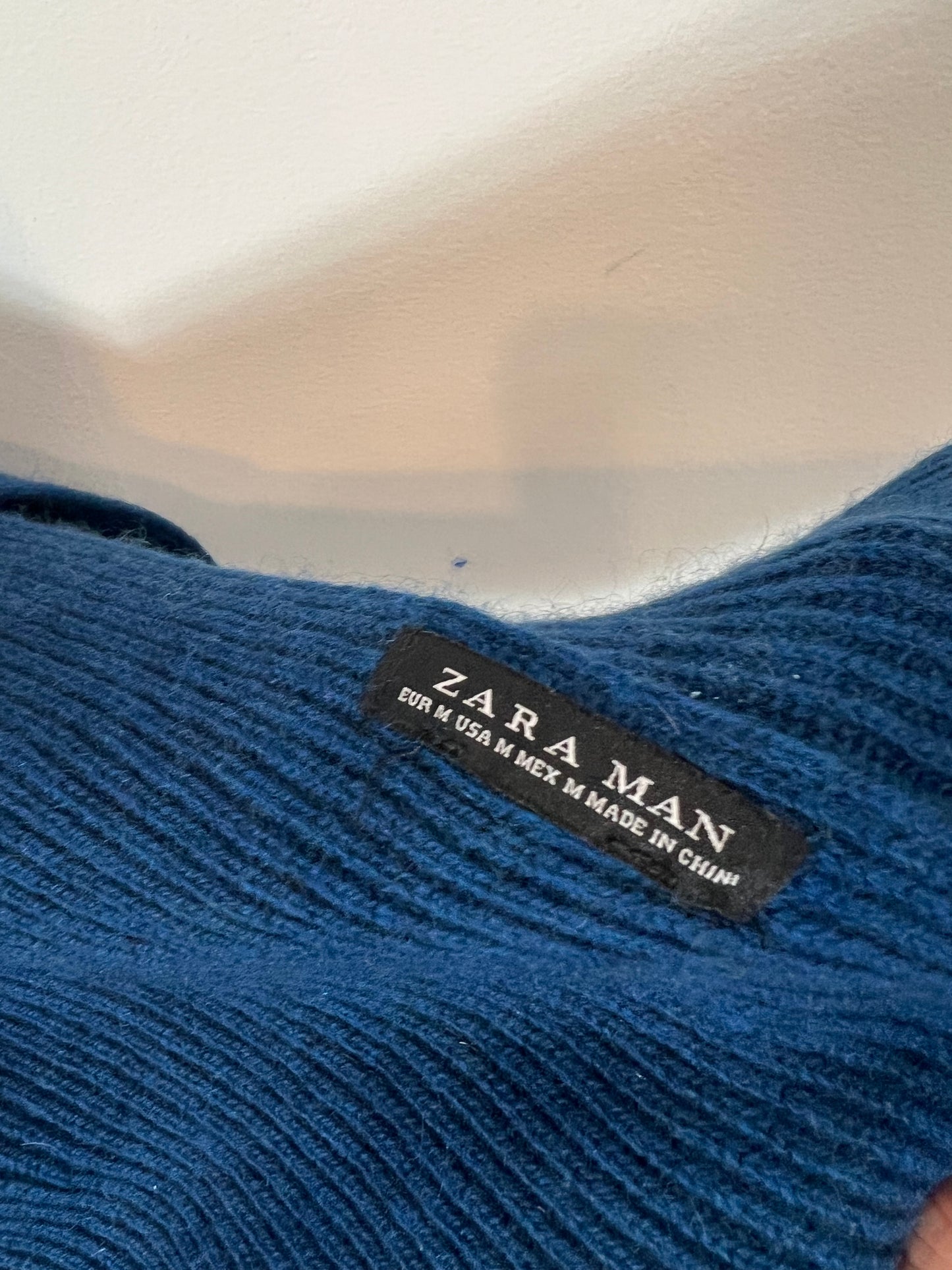 ZARA. Bufanda canalé azul