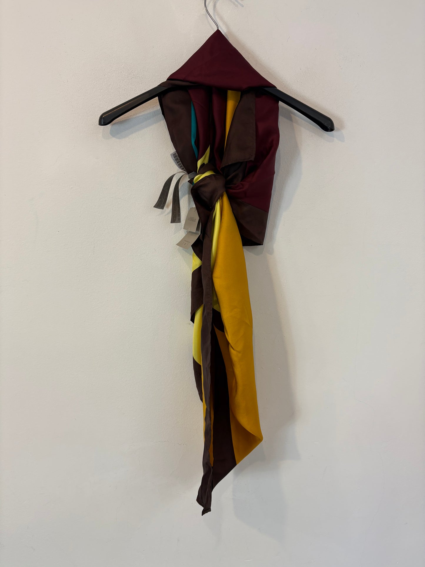 UTERQÜE. Pañuelo seda colores