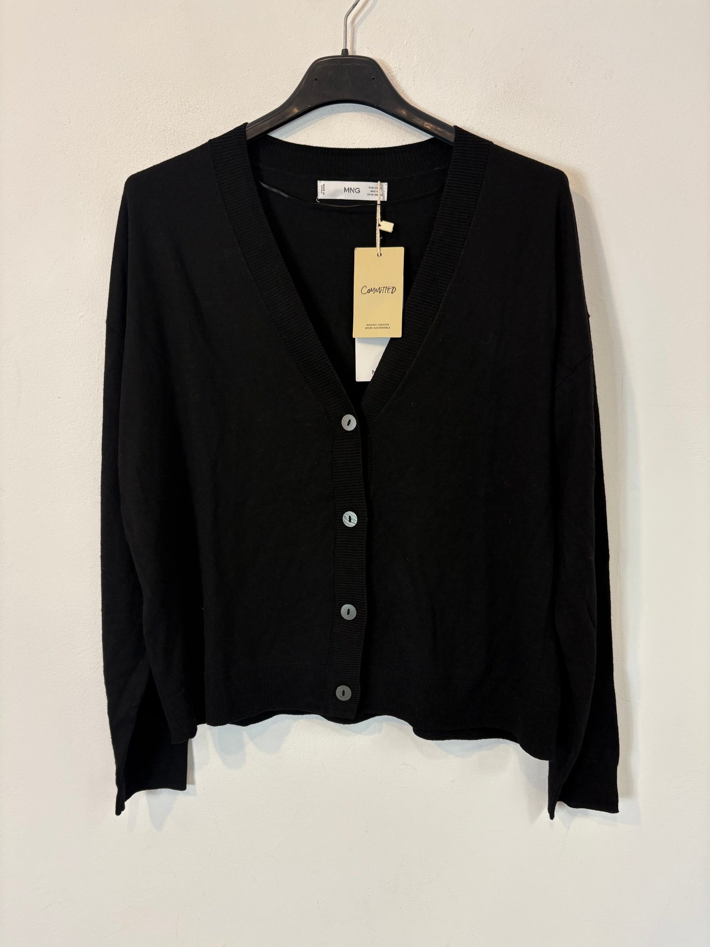 MANGO. Chaqueta punto básica