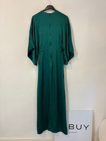 UTERQÜE. Vestido largo satinado escote pico