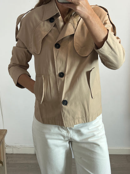 TESE COLLECTION. Chaqueta beige estilo gabardina. T M