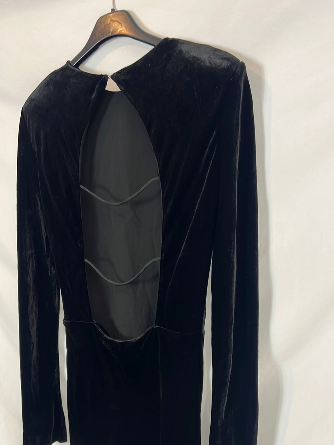 MASSIMO DUTTI. Vestido largo terciopelo detalle espalda. T S