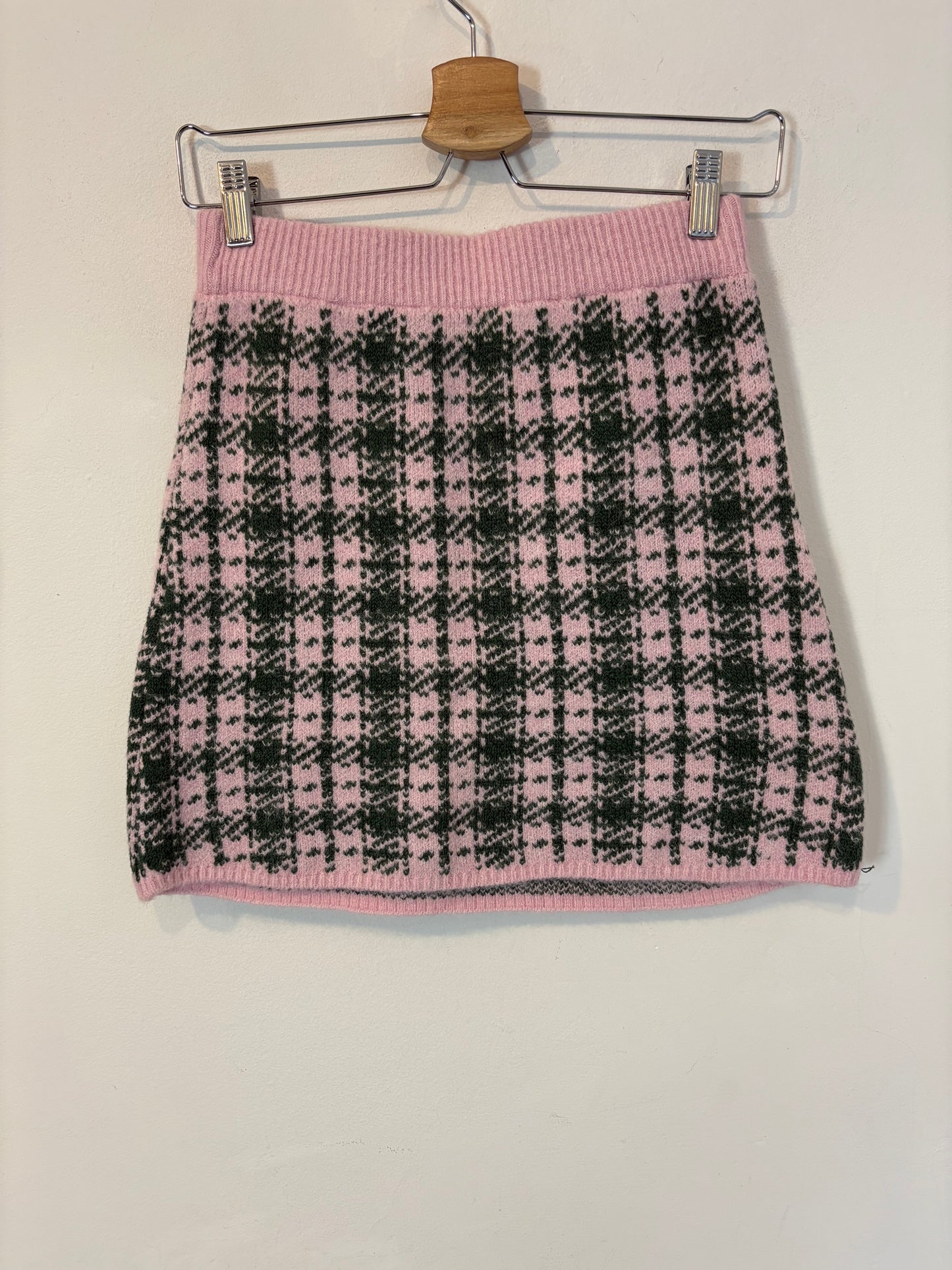 ZARA. Conjunto punto botones joya