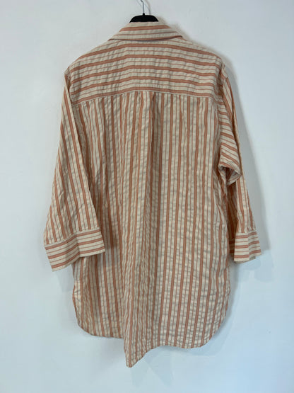 UNIQLO x J WANDERSON. Camisa rayas textura. T M