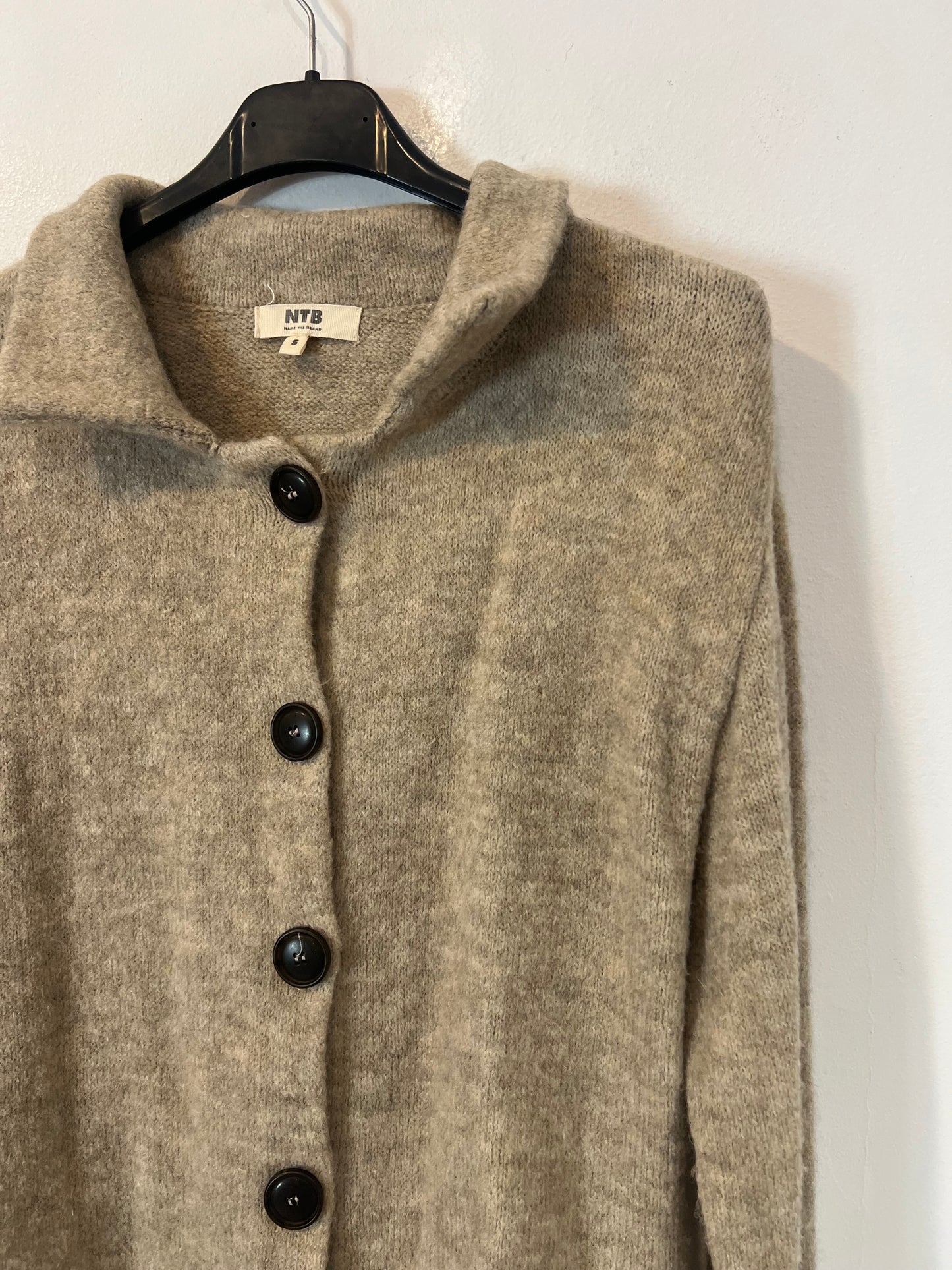 AMEÉ. Sleeveless fringed sweater S.(s)