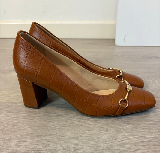 HOGL. Zapatos piel camel hebilla dorada. T 38