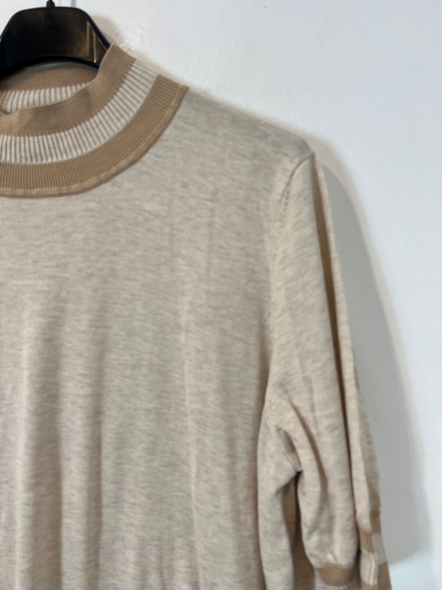 COS. Top punto beige T.l