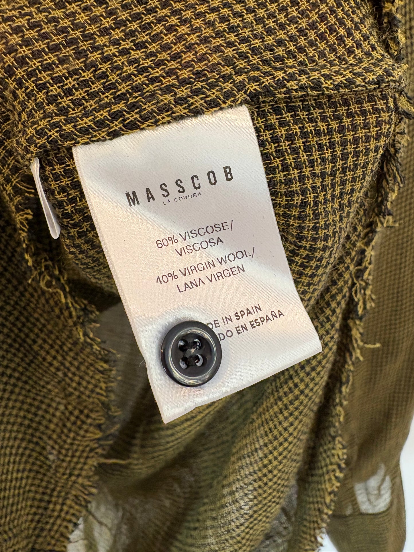 MASSCOB. Blusa verde caqui mezcla.