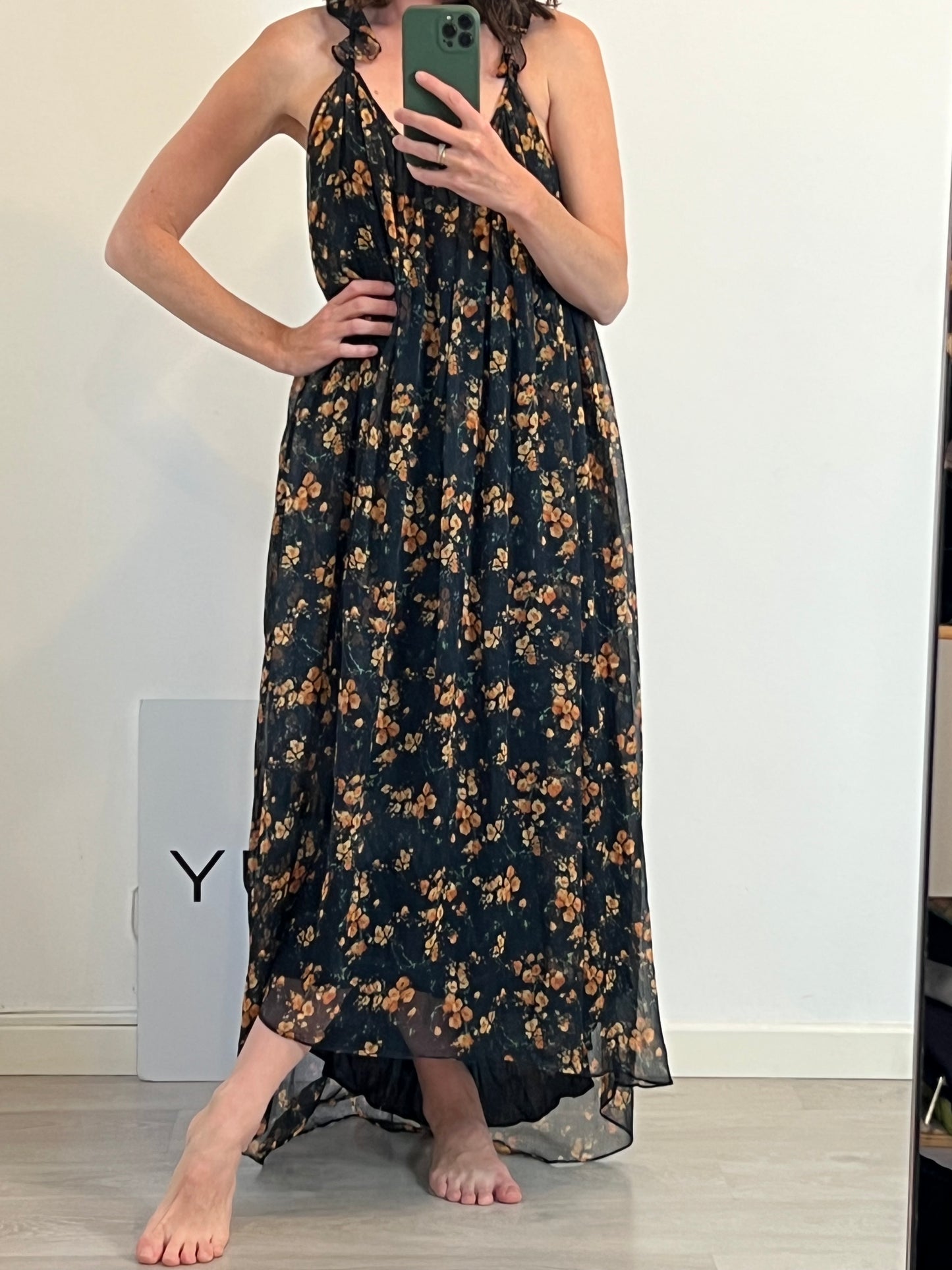 ZARA. Black floral print dress. TS