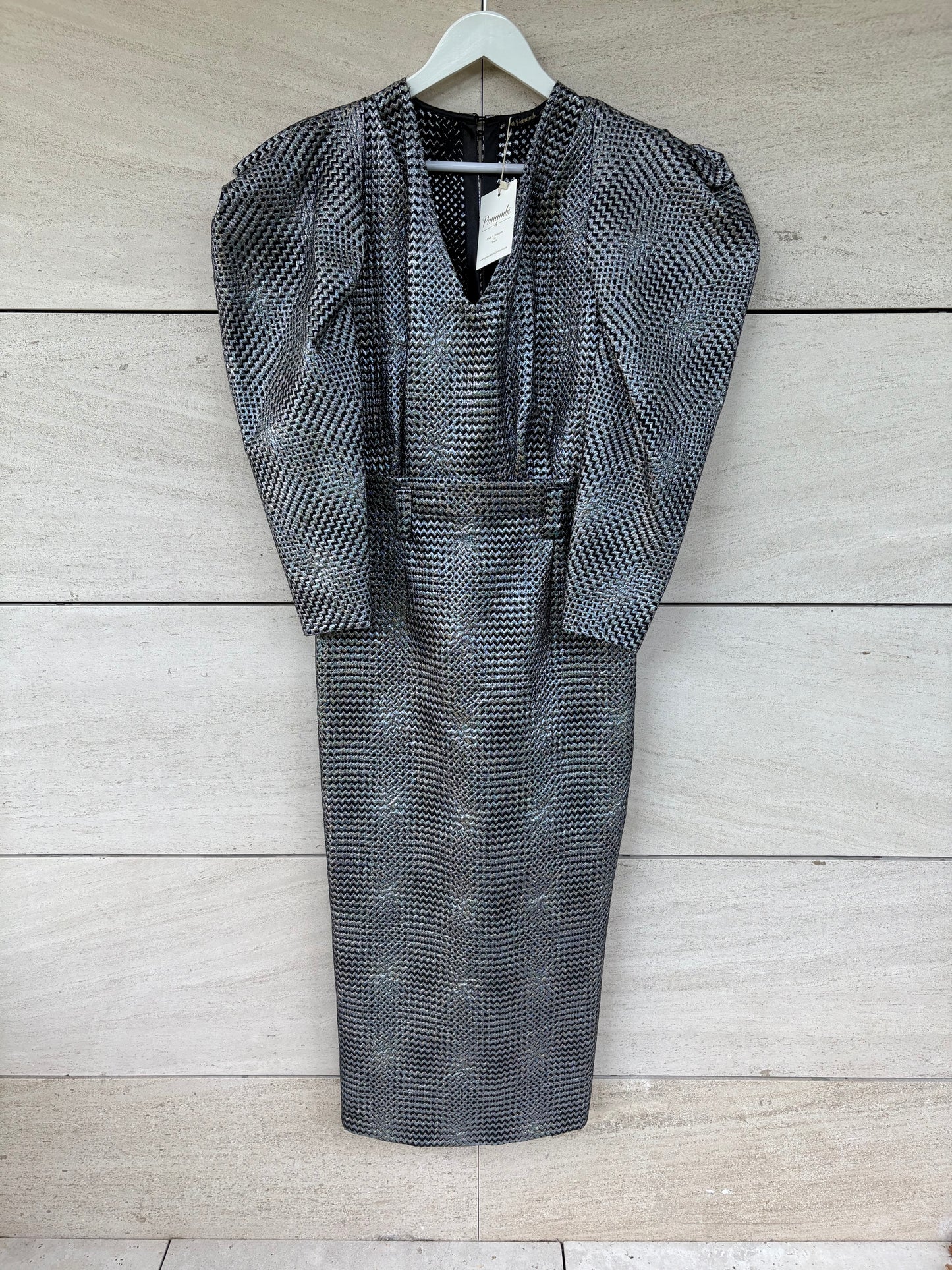 PANAMBI. Vestido estructura hilos