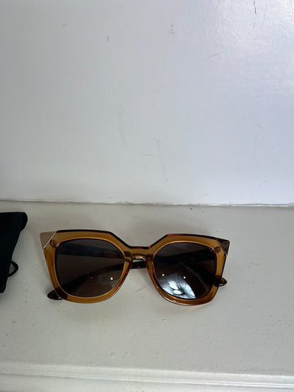 OTRAS. Gafas de sol ojos de gato