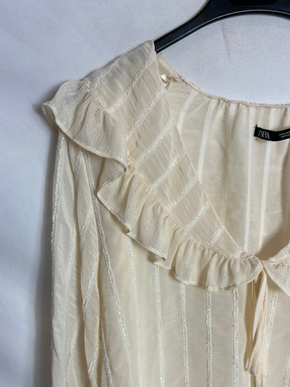 ZARA. Beige blouse with shiny thread texture. TXL
