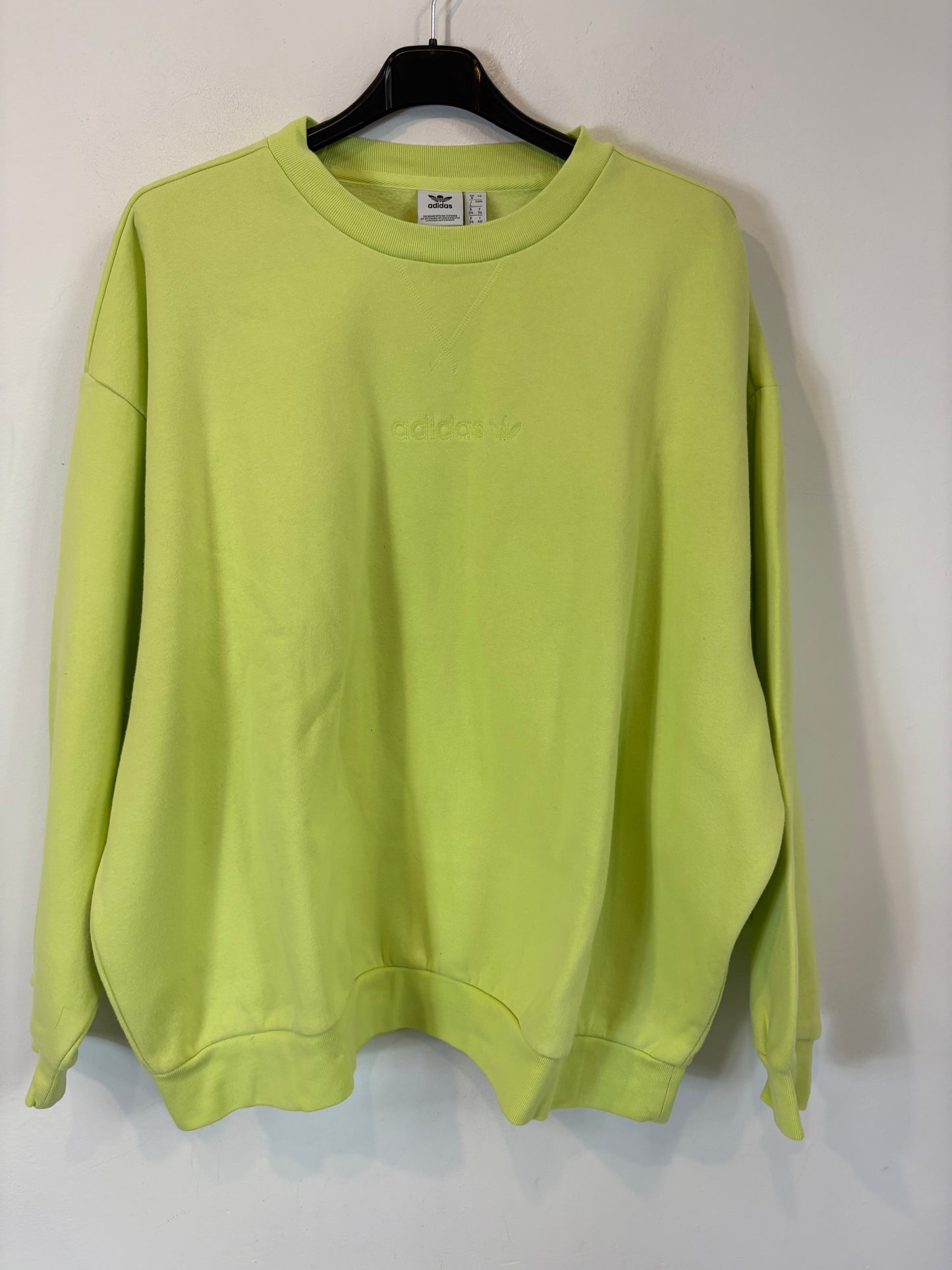 ADIDAS. Fluorescent lime sweatshirt. TL