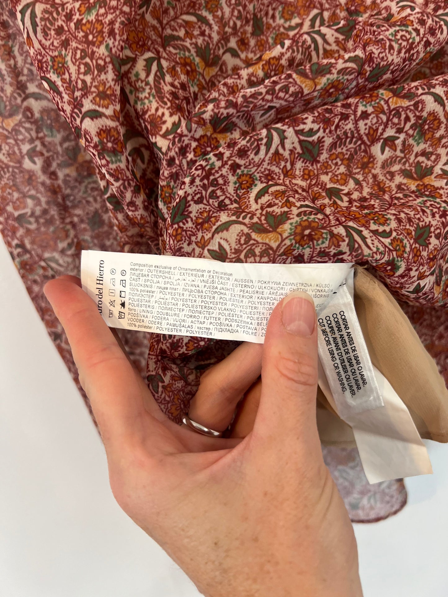 PEDRO DEL HIERRO. Blusa fluida flores burdeos T.s