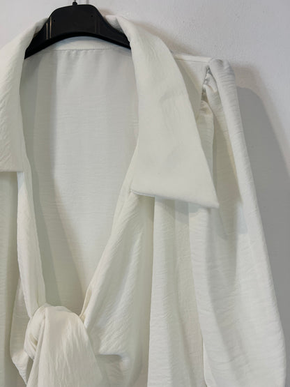 OTHERS. White bow top YOUR(s)