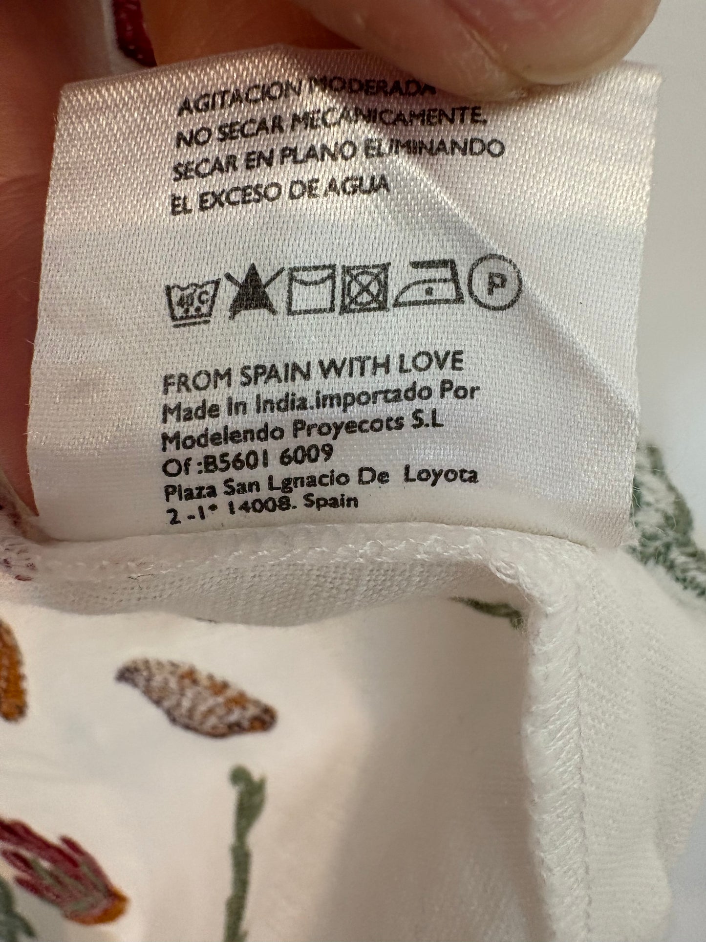 MICHONET. Blusa detalles bordados. T XS