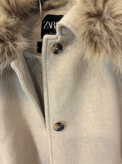 ZARA. Chaqueta lana cuello pelo