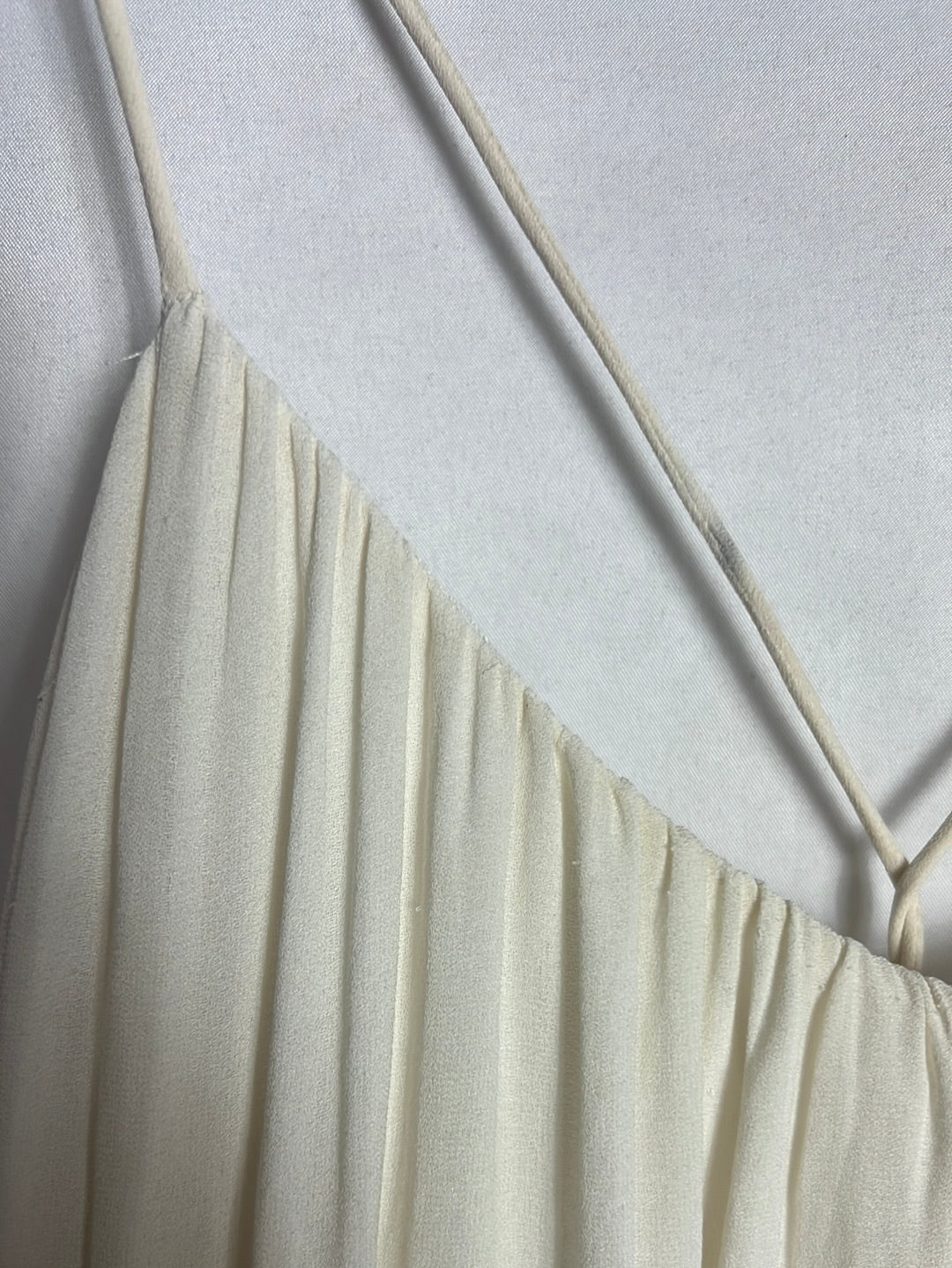 ZARA. Flowing ecru dress. TS