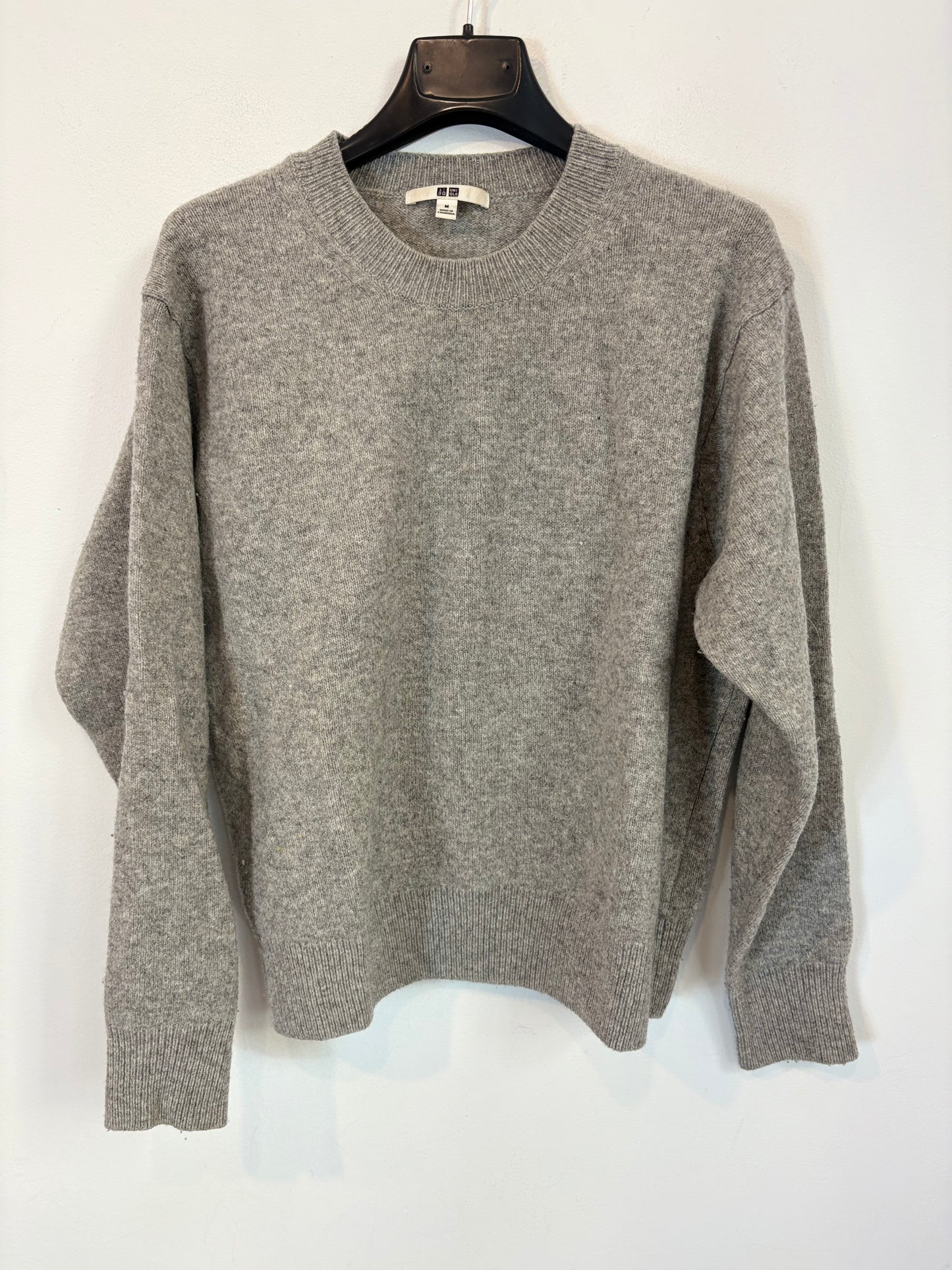 UNIQLO. Jersey gris lana cuello redondo. T S