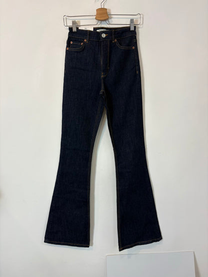 ZARA. Denim flare azul oscuro