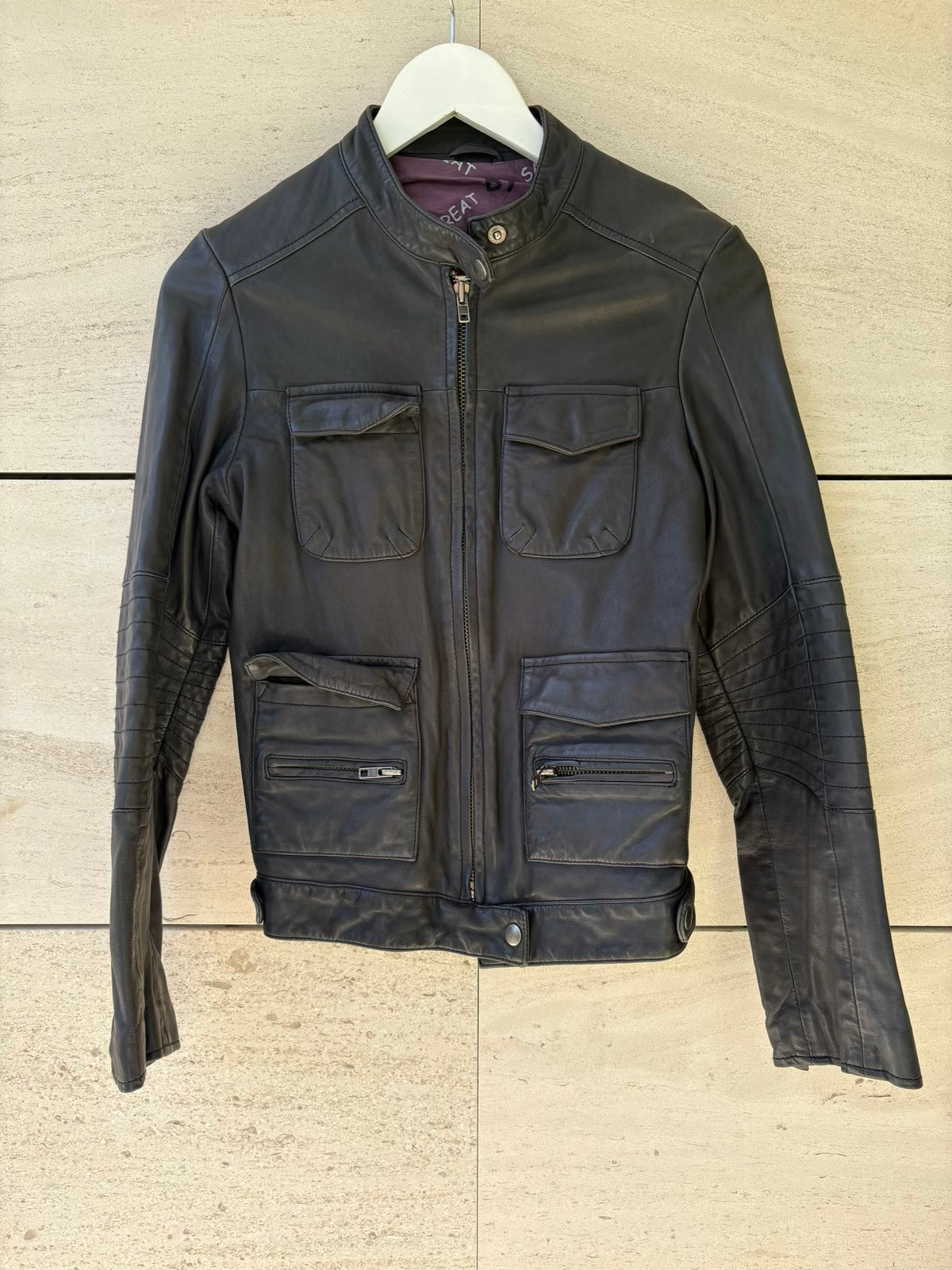 GREAT by SANDIE PARIS. Chaqueta piel bolsilllos