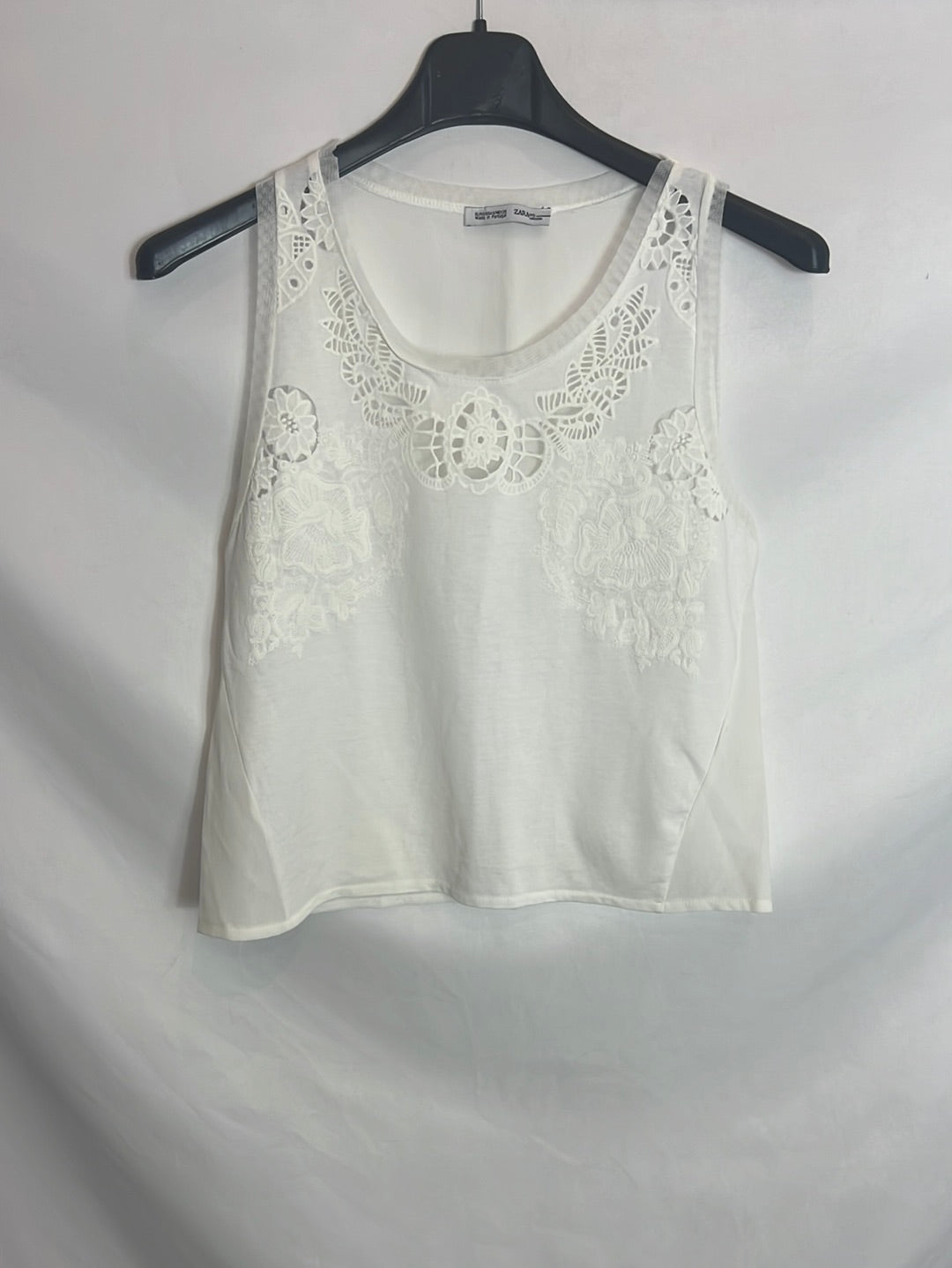 ZARA. White embroidered top. TS
