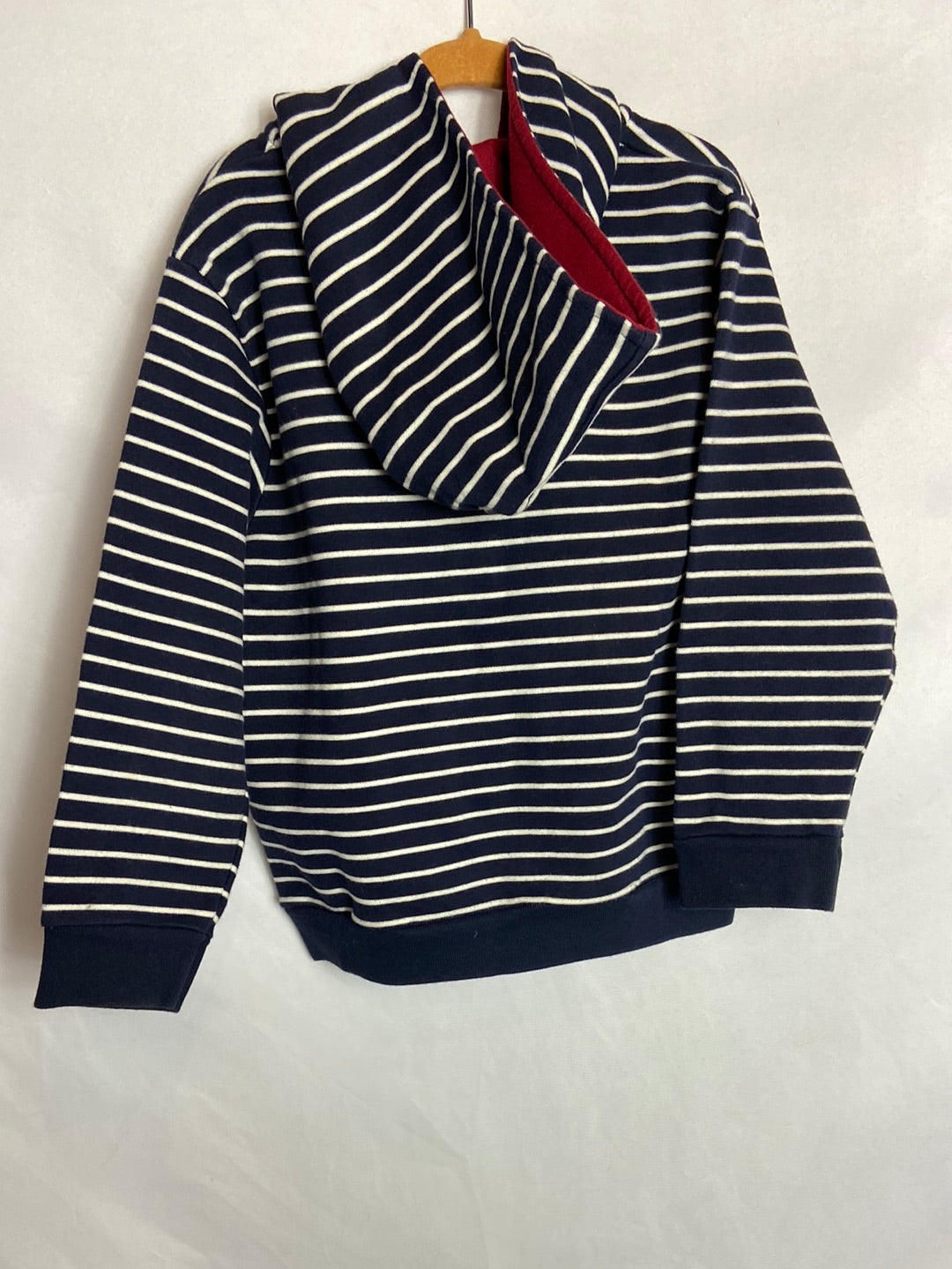 PETIT BATEAU. Chaqueta capucha rayas T. 6 años