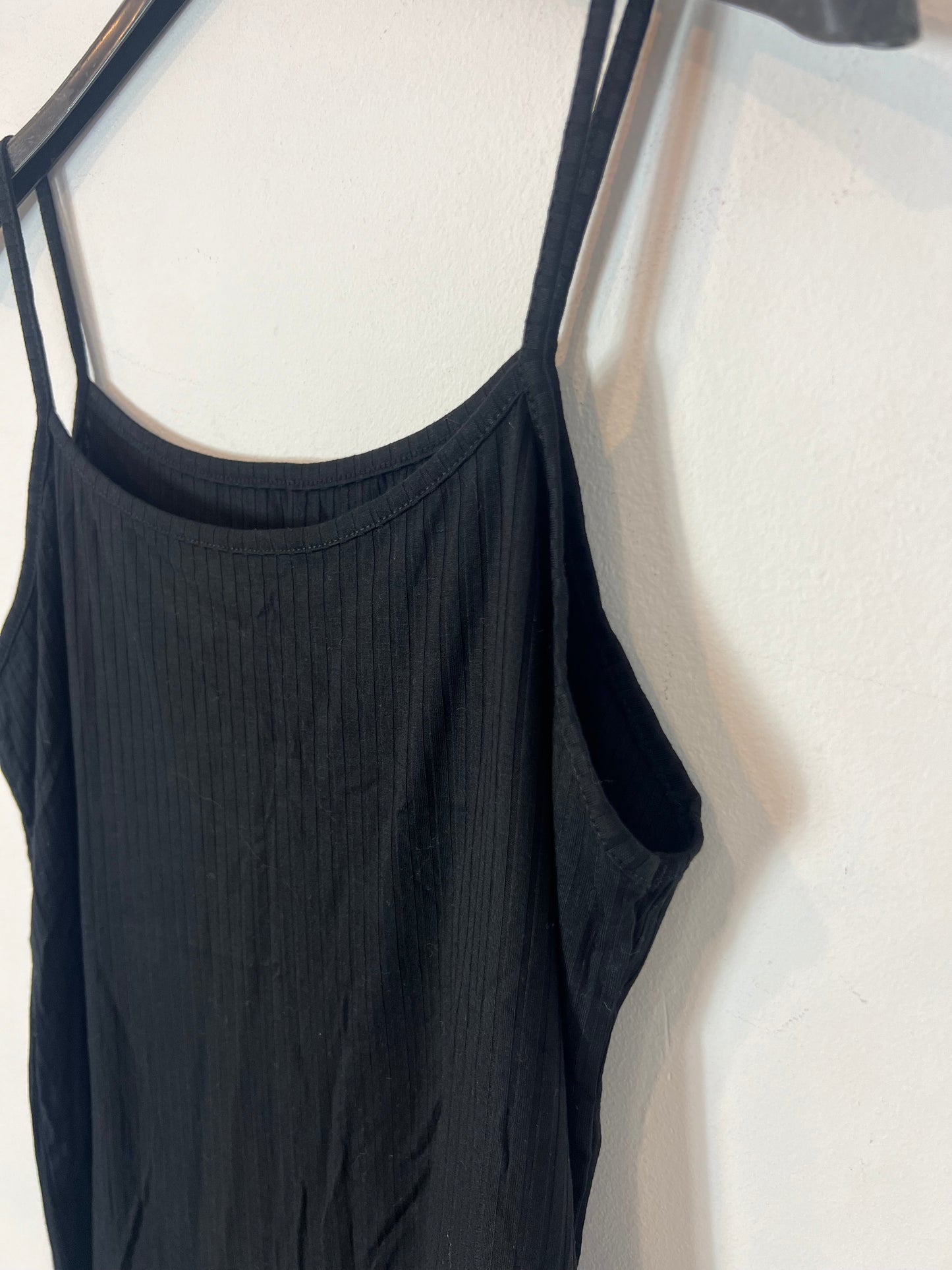 OTRAS. Top negro textura. T S/M