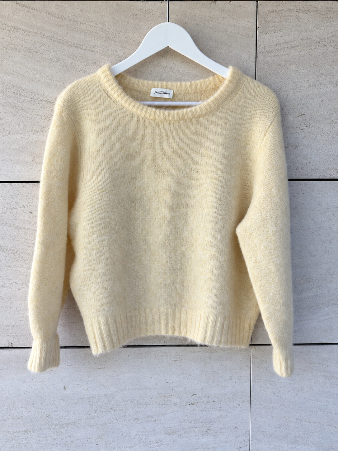 AMERICAN VINTAGE. Jersey amarillo pastel alpaca