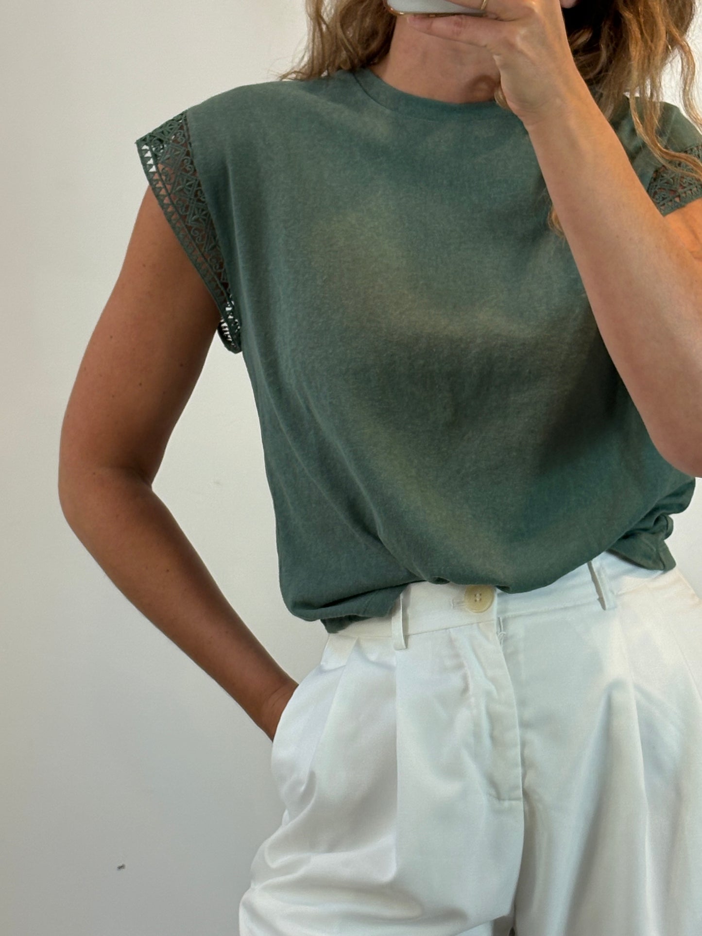 POLÍN ET MOI. Camiseta verde lino