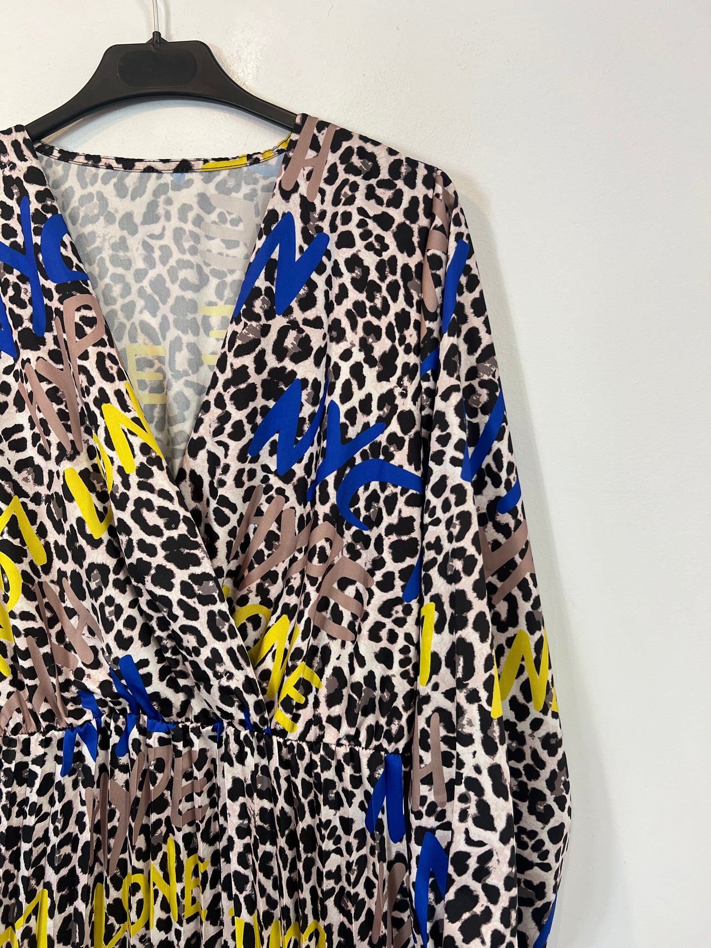 OTRAS. Vestido largo plisado animal print TU(S)