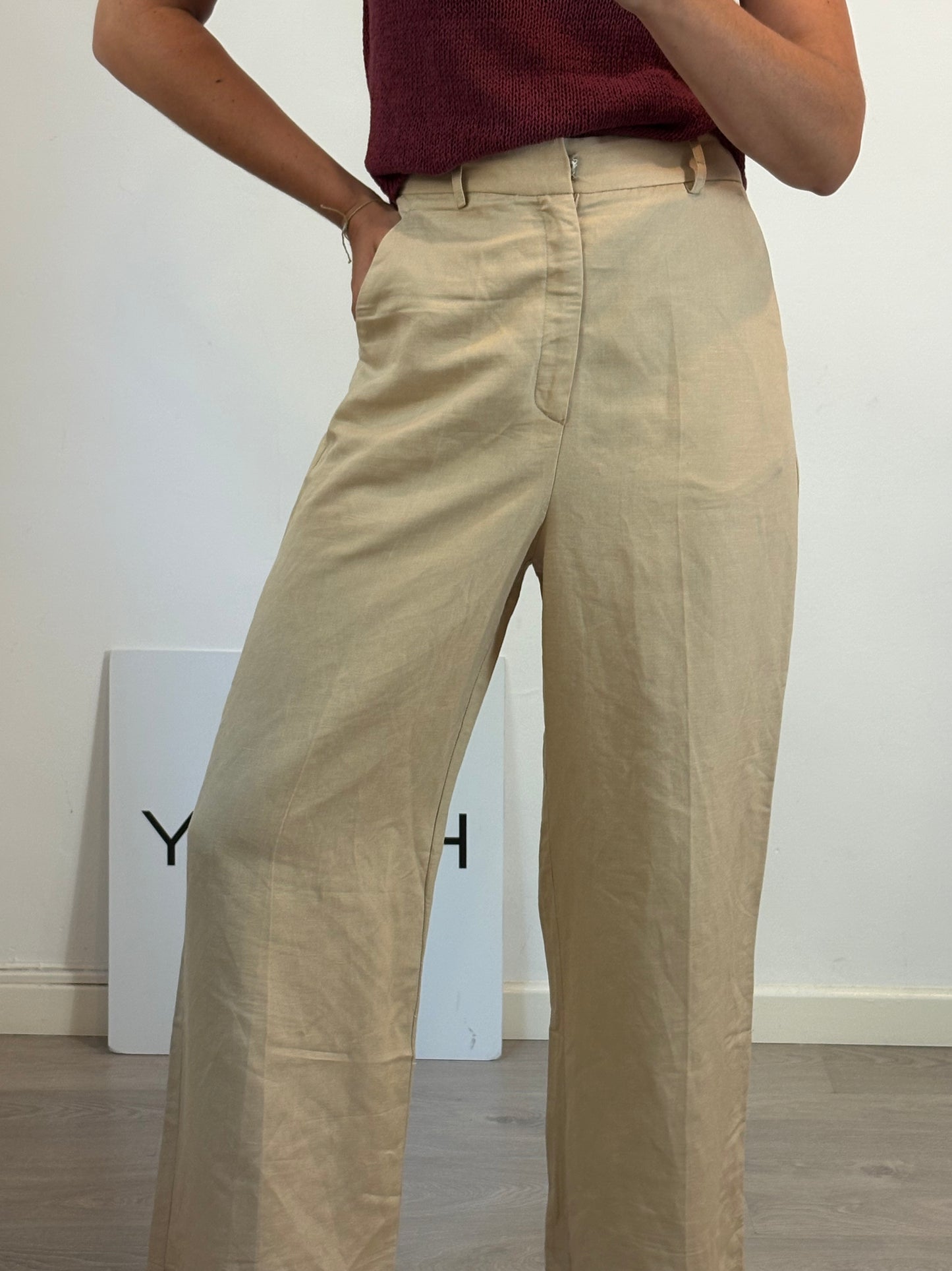 ZUBI. Pantalón fluido beige T.38