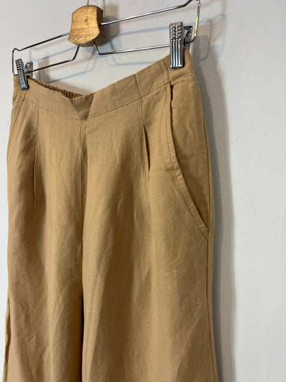 OYSHO. Pantalón fluido con lino beige. T M