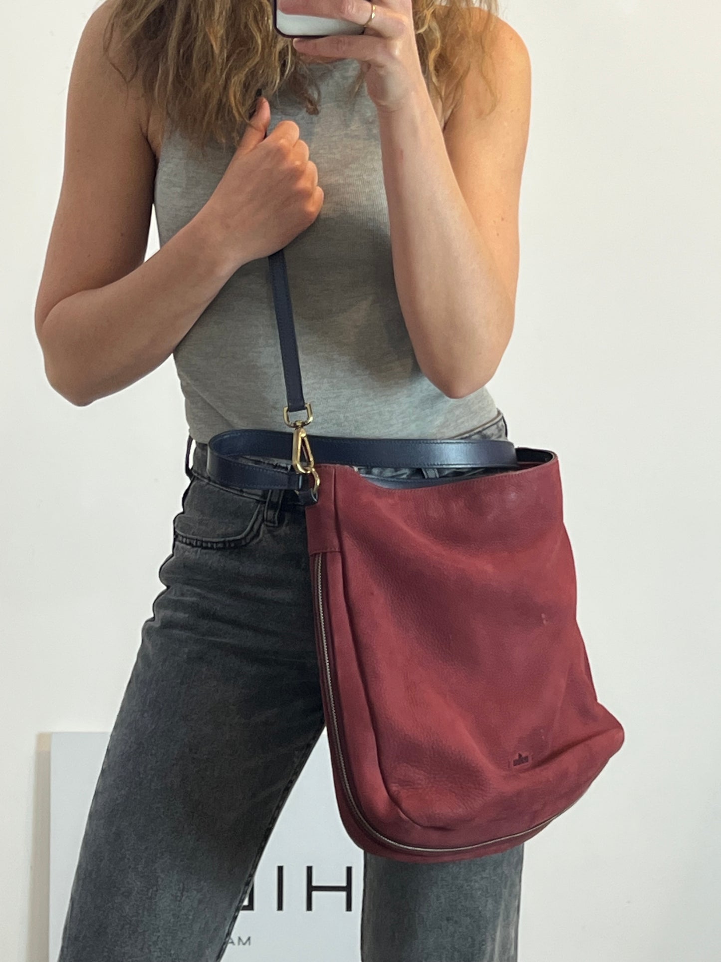 HOGAN. Burgundy leather double-handle bag