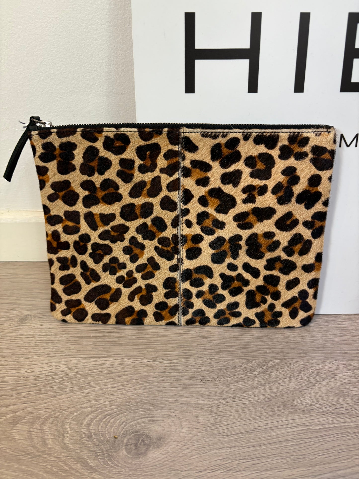 PULL &amp; BEAR. Leather handbag