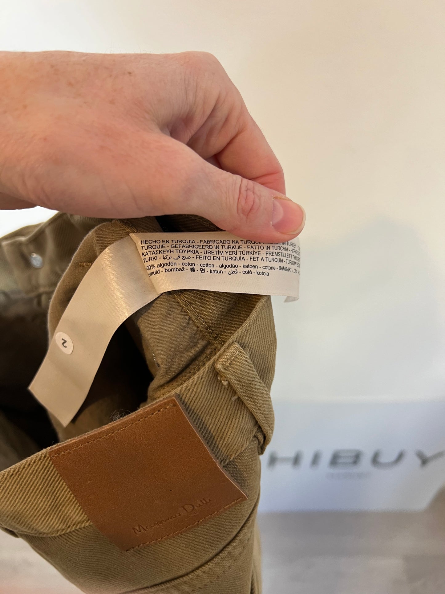 MASSIMO DUTTI. Denim marrón recto