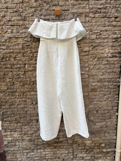ZARA. Mono blanco fluido