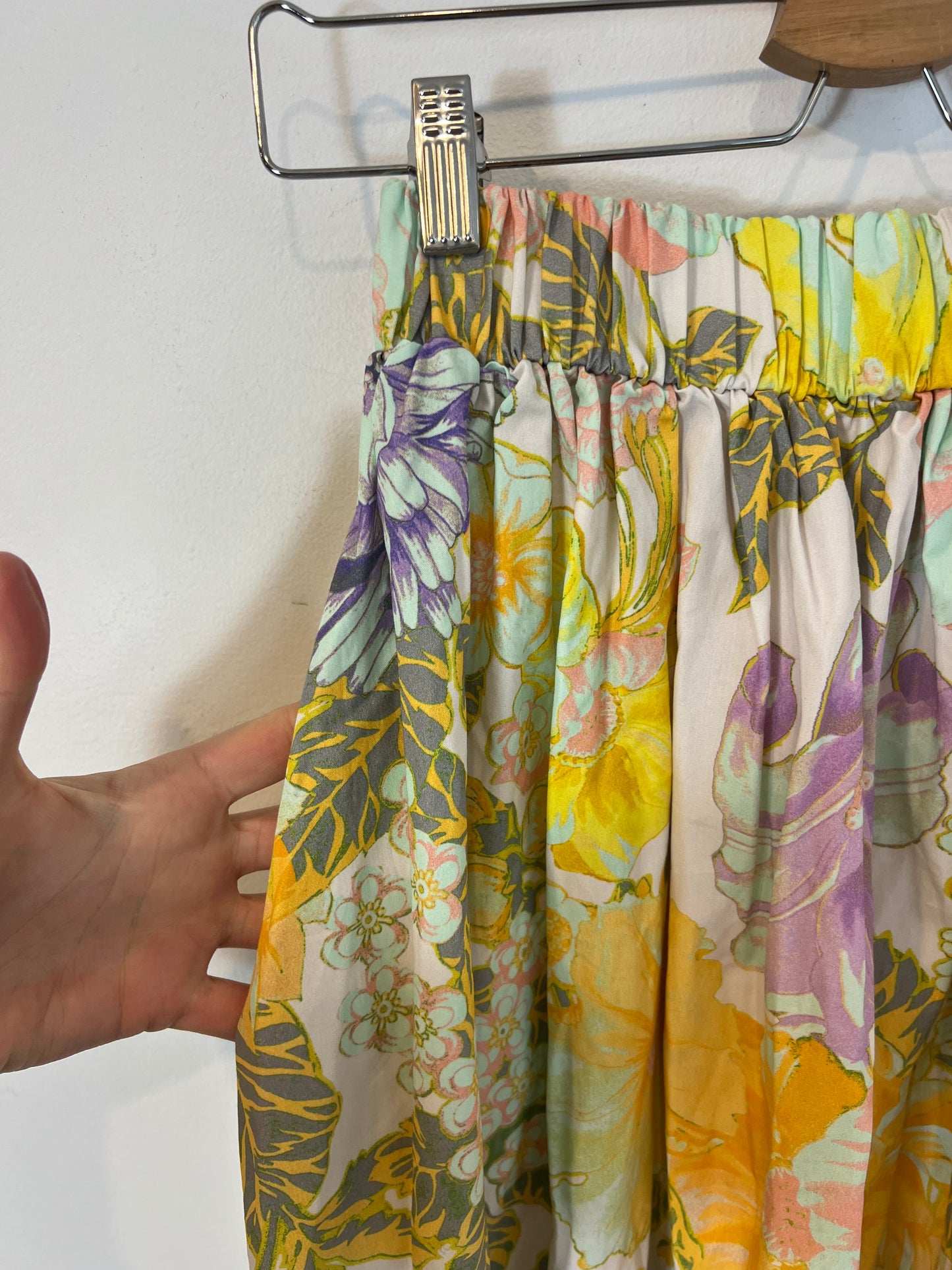 ASOS EDITION. Falda midi flores T.38