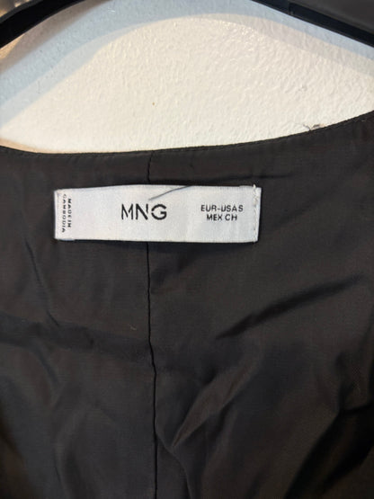 MANGO. Chaleco negro