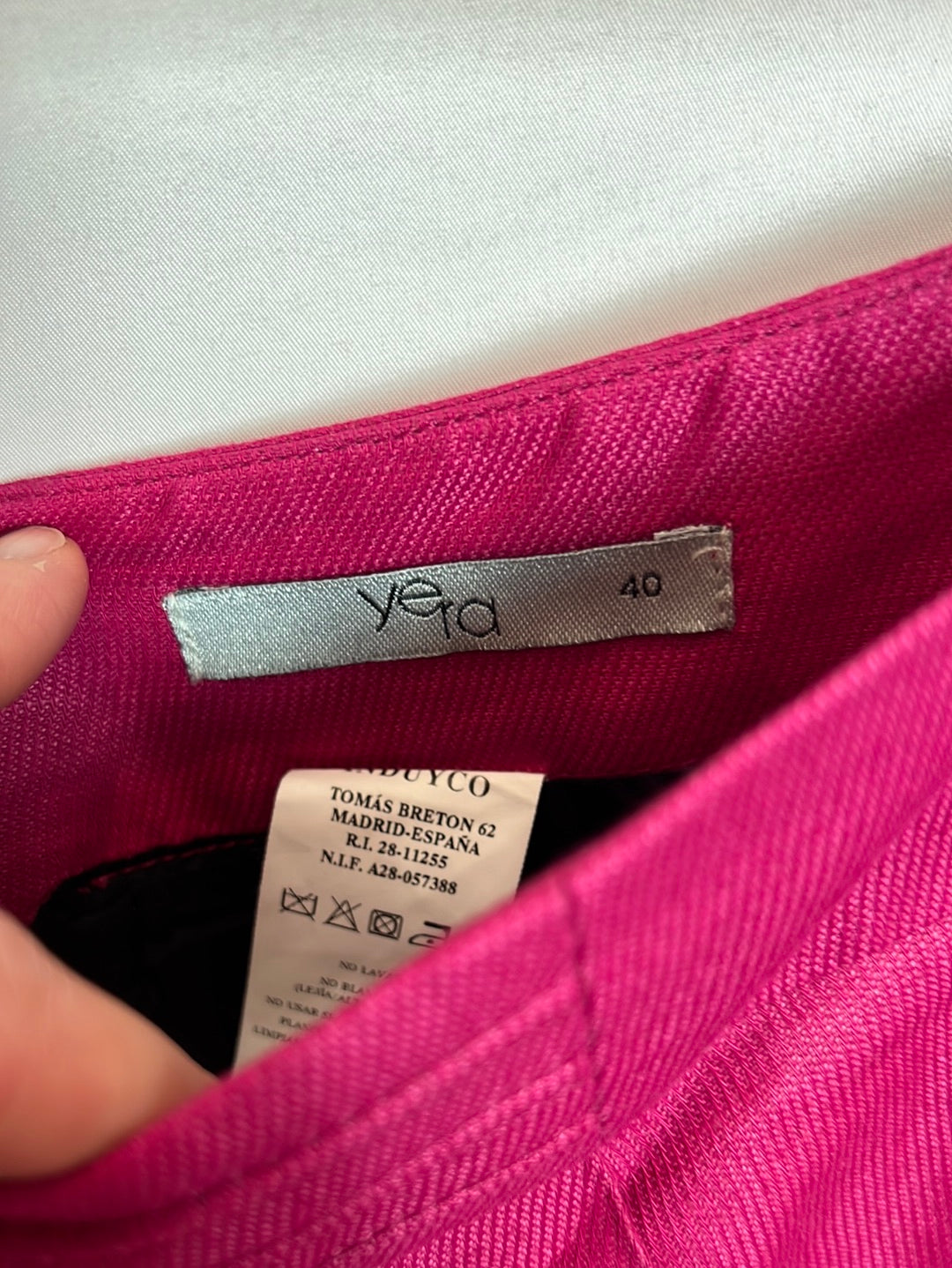 YERA. Falda midi lino rosa. T 40