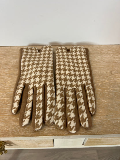 OTHERS. Beige houndstooth gloves. TM