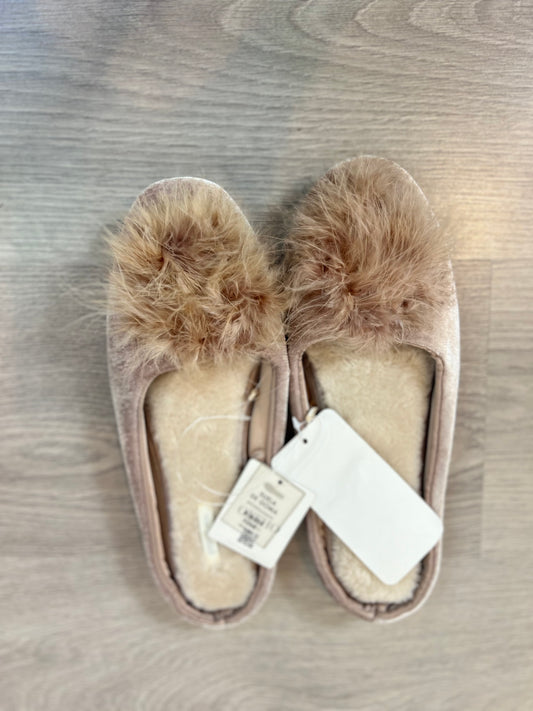 OYSHO. Zapatilla beige plumas T.40/41